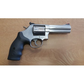 REVOLVER SMITH & WESSON 686 4"